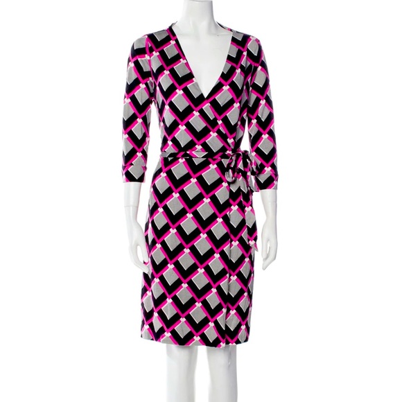 Diane Von Furstenberg Dresses & Skirts - Diane Von Furstenberg Authentic Pink/Black/White Silk Pattern Wrap Dress
